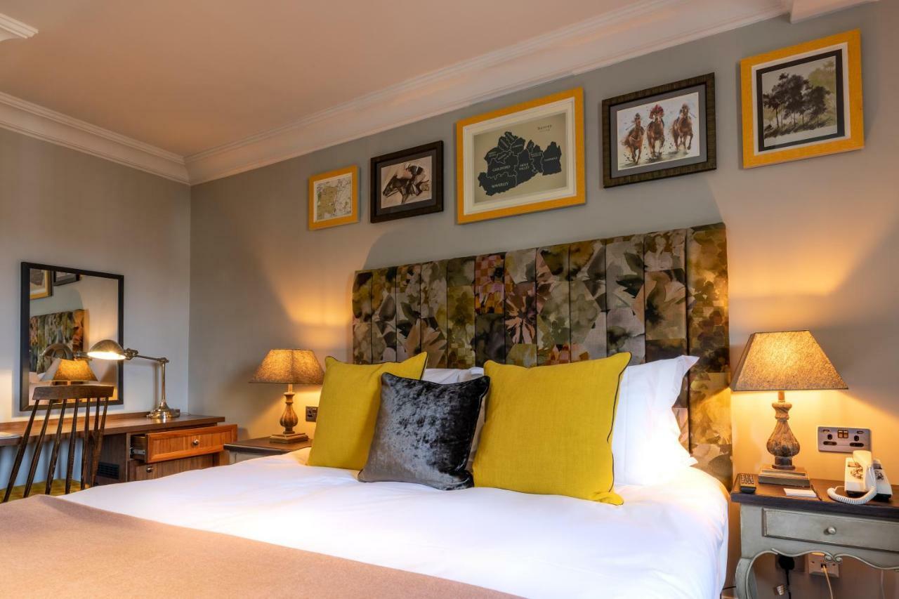 Hotel The Foley Claygate Exteriér fotografie